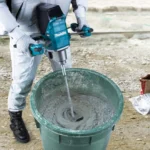 Mezclador Inalámbrico Makita 40V 240mm UT001GZ01 action