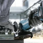 Minipulidora Inalambrica Makita 4.5P 18V Brushless DGA458Z vista action