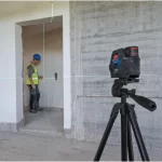 Nivel Laser Giratorio Bosch 50mt 25mt GCL 12V-50-22 CG vista uso