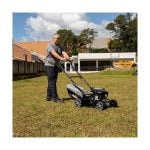 Cortacesped 42cm 130cc Toyama 4.0hp TLM420RM-40X - en uso